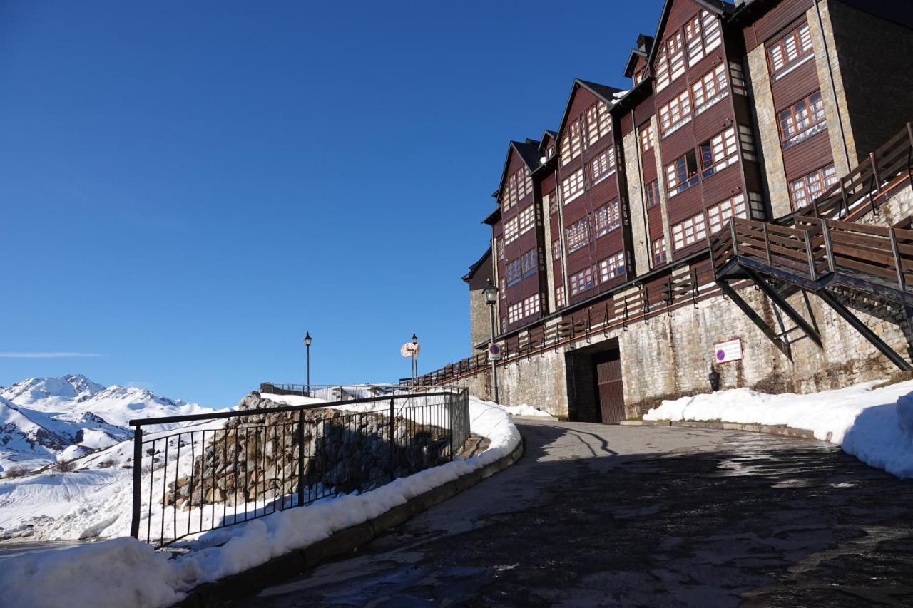 福米加尔Stone Garaje Cubierto Y Trastero Pirineos360公寓 外观 照片